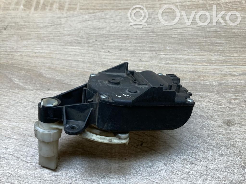 Audi A4 S4 B5 8D Silniczek nagrzewnicy 
