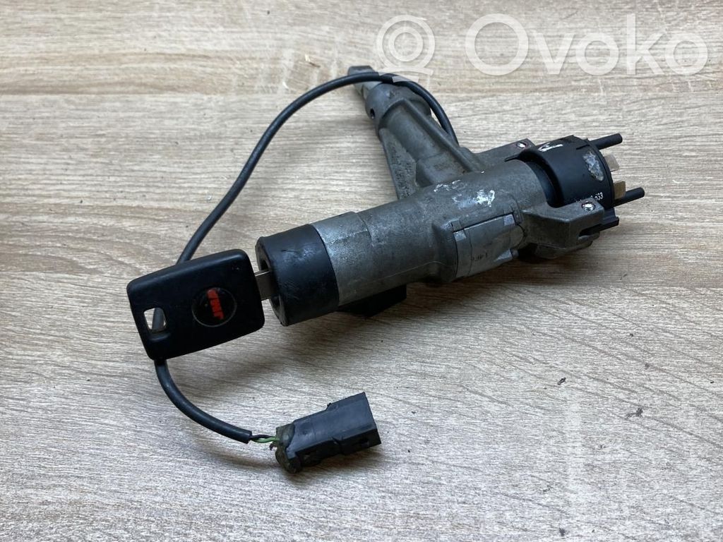 Audi A4 S4 B5 8D Virtalukko 