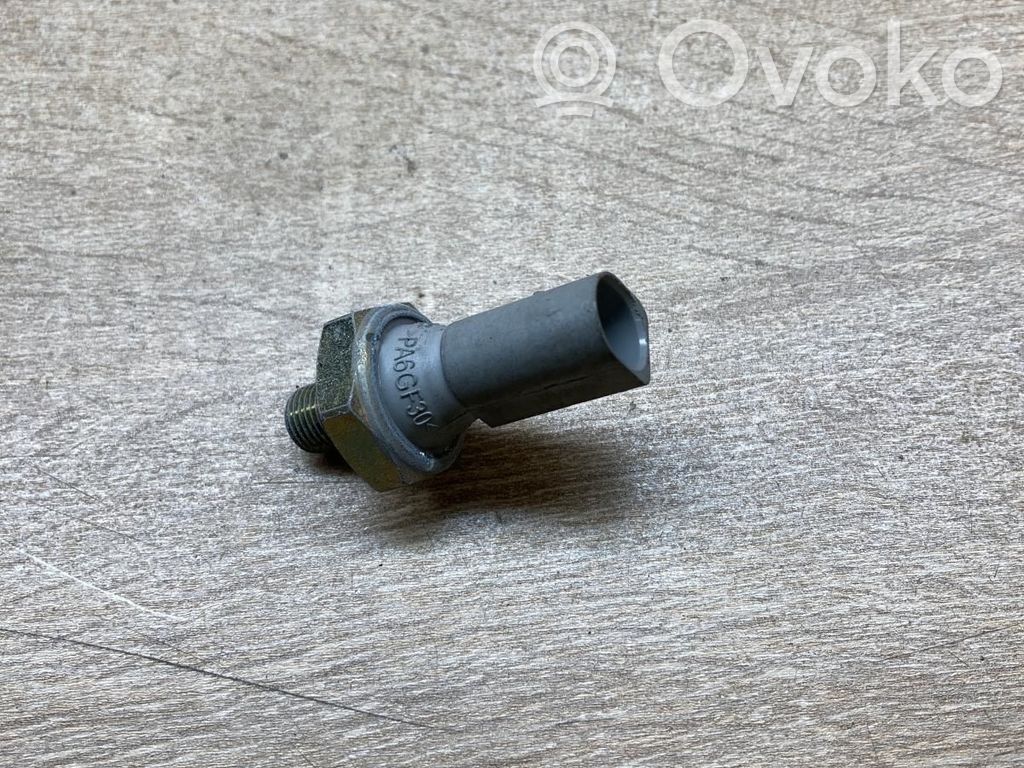 Audi A3 S3 8P Oil pressure sensor 