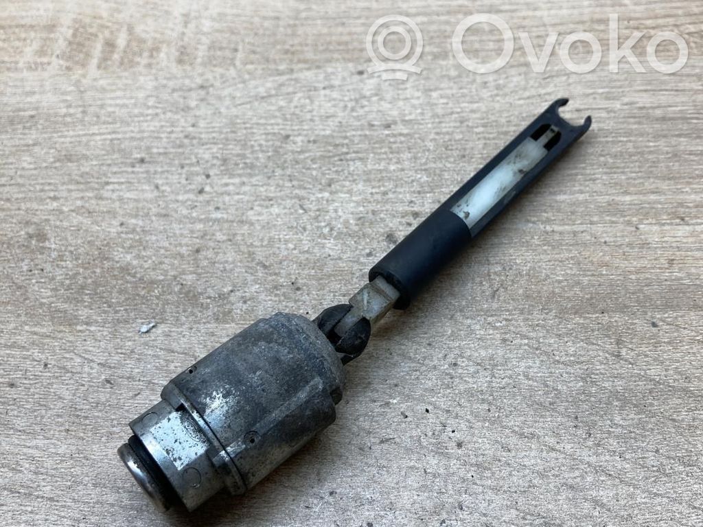 Ford Focus Serrure de capot 