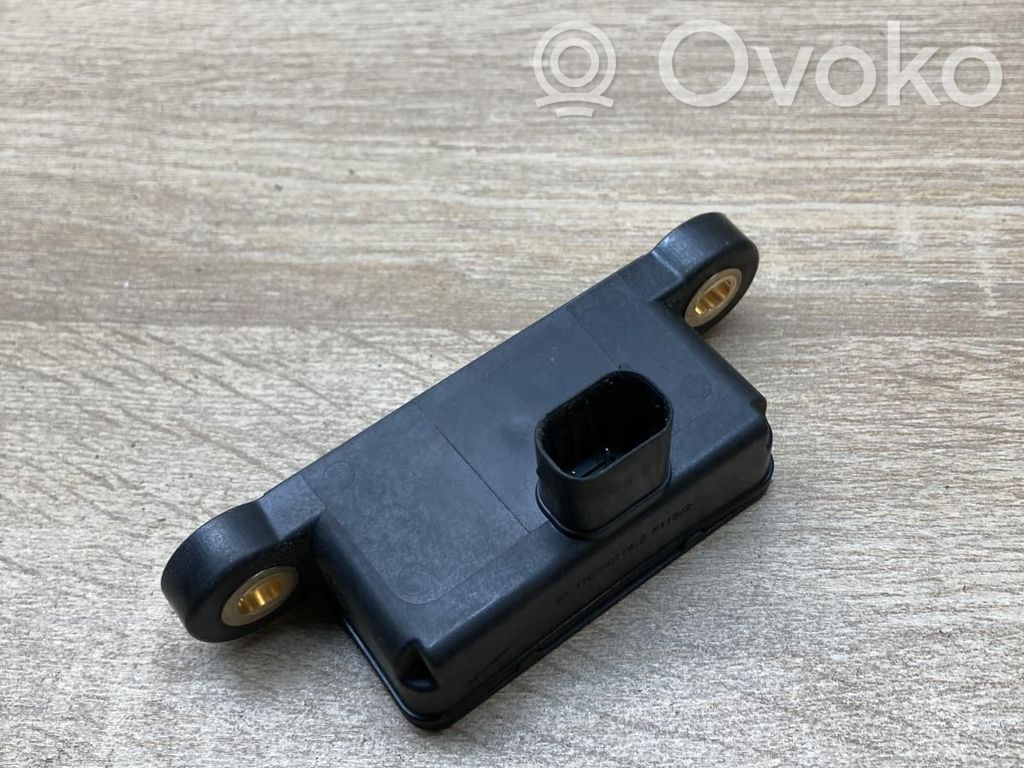 ESP Drehratensensor Querbeschleunigungssensor   6778421