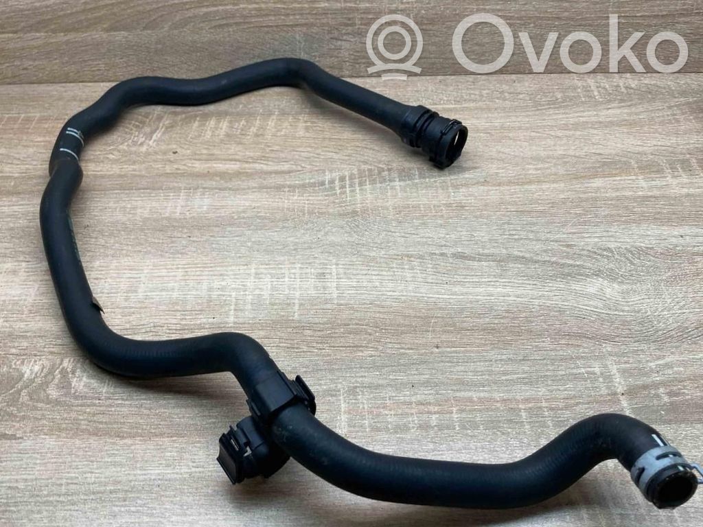 BMW 5 G30 G31 G38 Tubo flessibile del liquido di raffreddamento del motore 