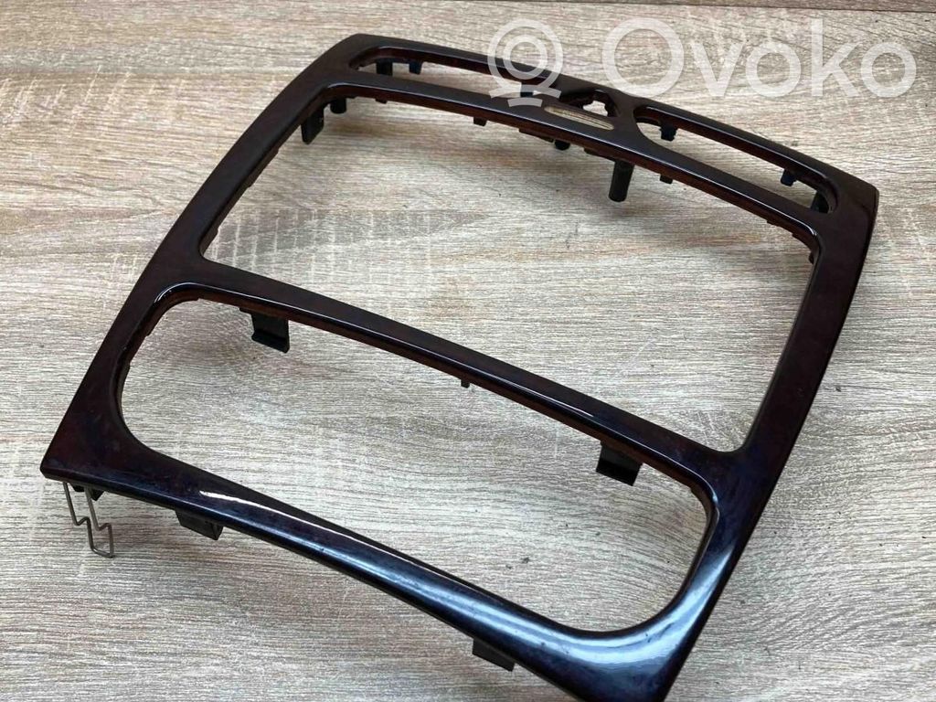 Mercedes-Benz C W203 Cornice cruscotto 