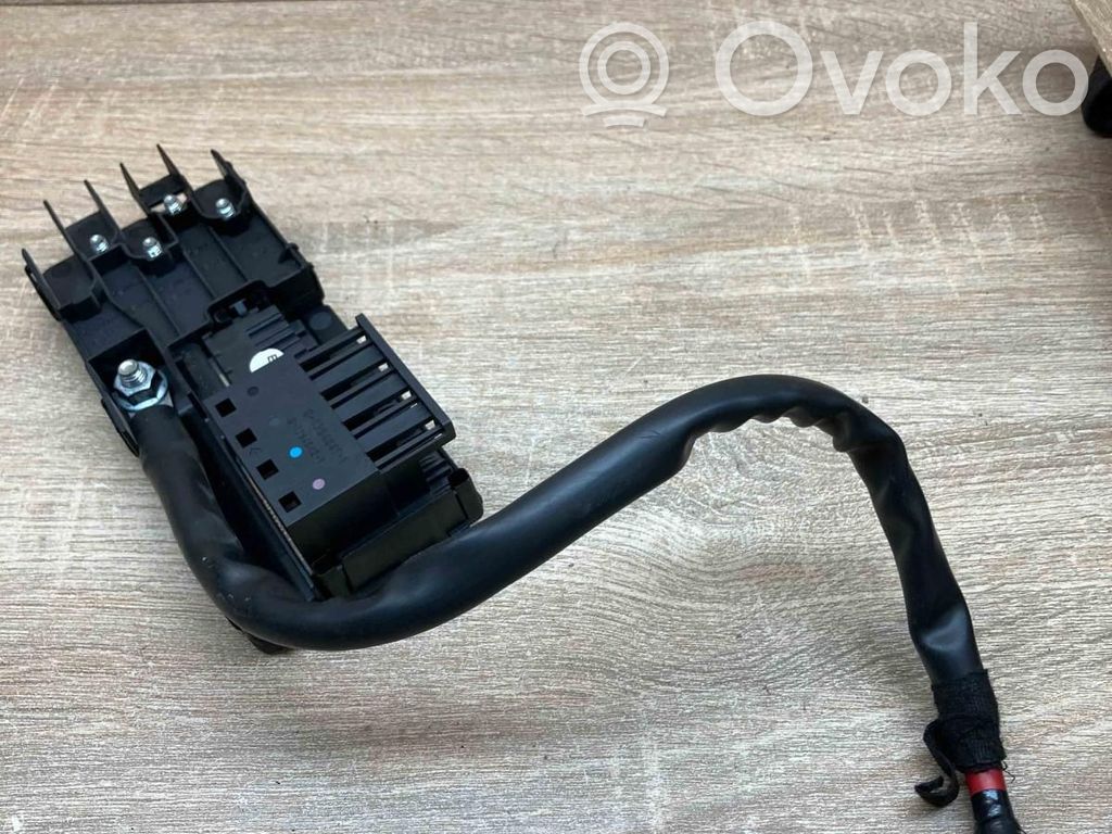 Mercedes-Benz E W211 Cavo positivo (batteria) 