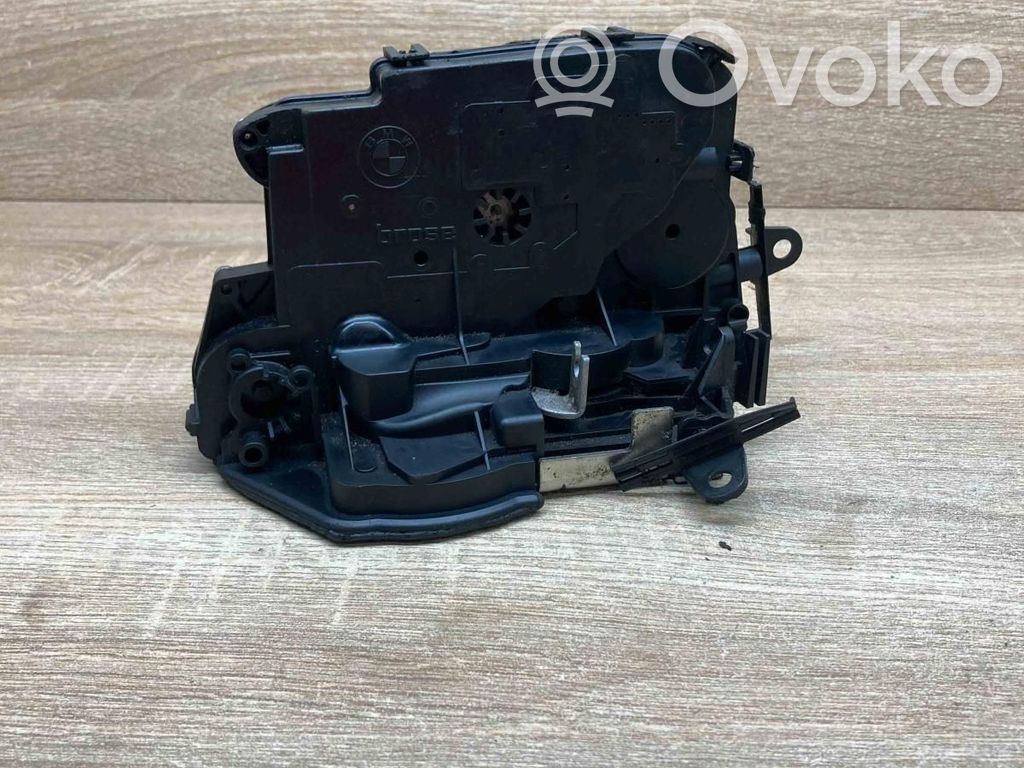 Cerradura de puerta trasera   7060296,230407