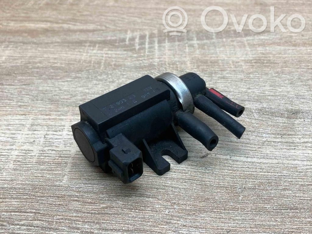 BMW 5 E39 Solenoid supapă turbosuflantă 