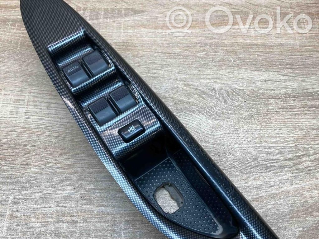 Mazda MPV II LW Electric window control switch 