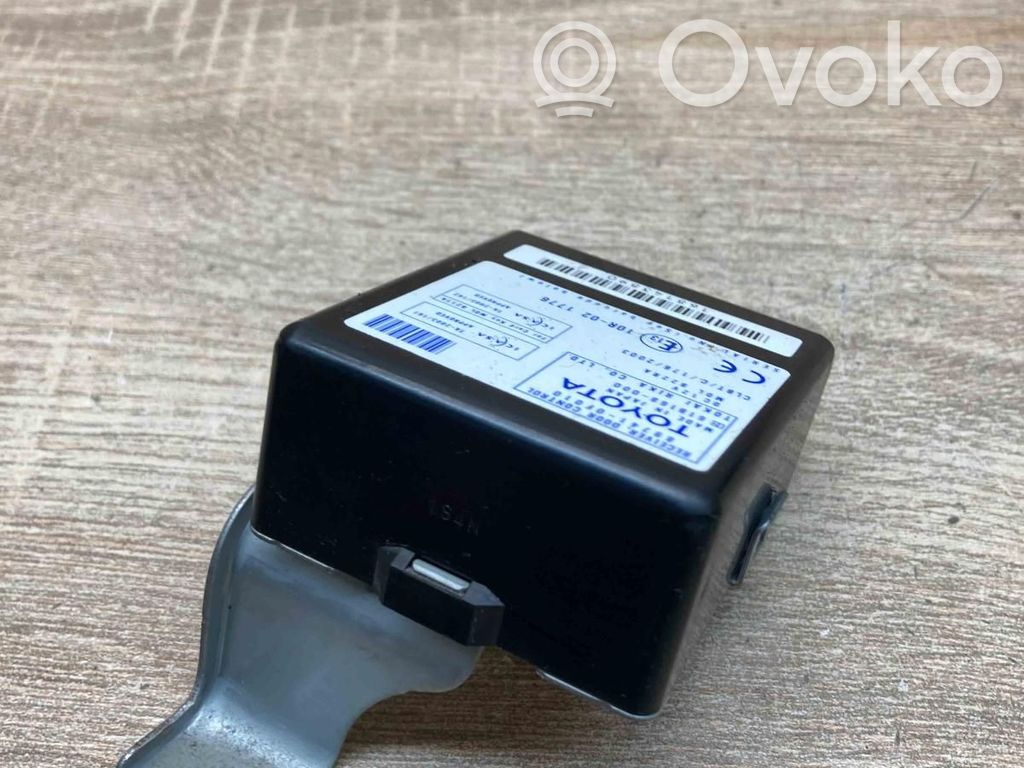Toyota Corolla Verso AR10 Centralina/modulo portiere 