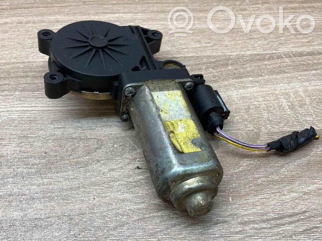 Ford Focus Silnik regulatora szyby drzwi przednich 