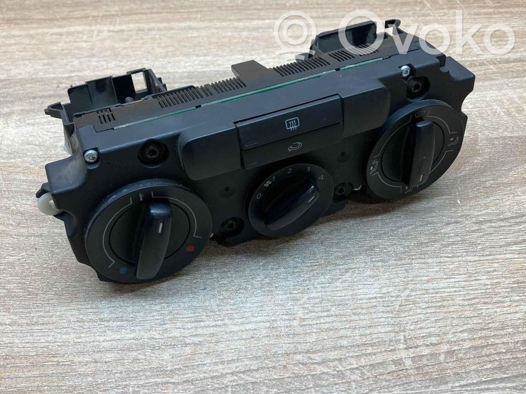 Volkswagen Caddy Climate control unit 