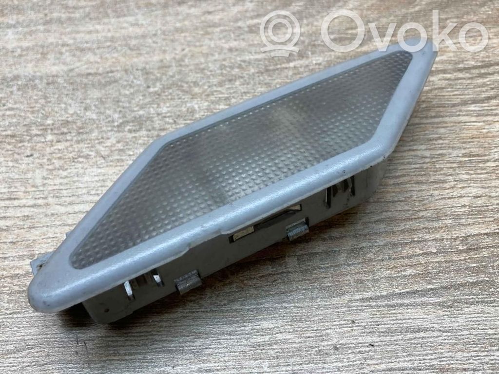 BMW 3 E36 Galinių vietų apšvietimo žibintas 