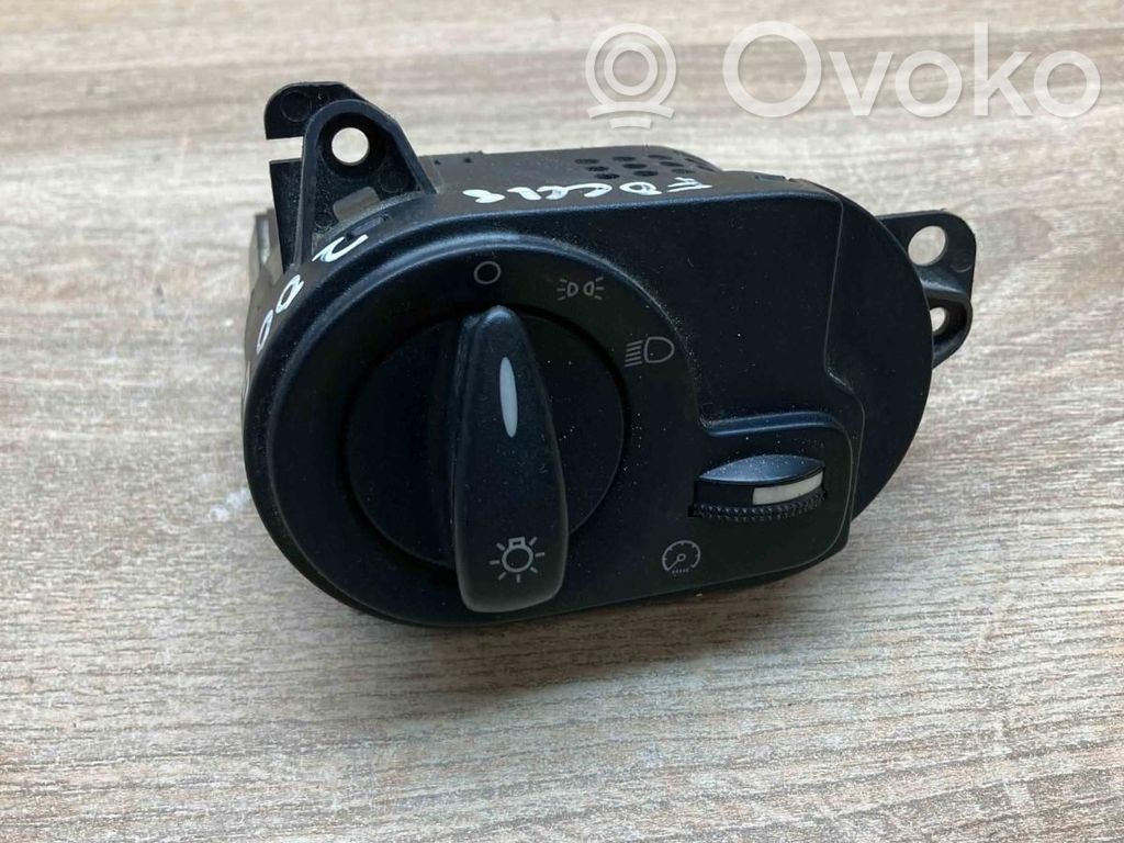 Ford Focus Light switch 