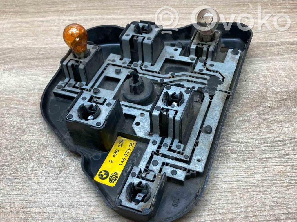 BMW 5 E39 Tail light bulb cover holder 