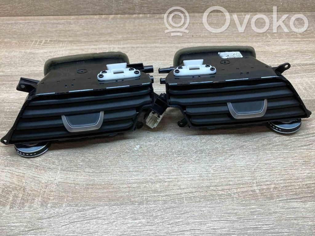BMW 7 G11 G12 Dysze / Kratki środkowego nawiewu deski rozdzielczej 