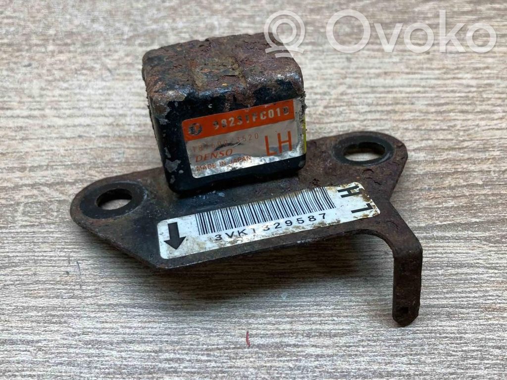 Subaru Forester SF Airbagsensor Crashsensor Drucksensor 