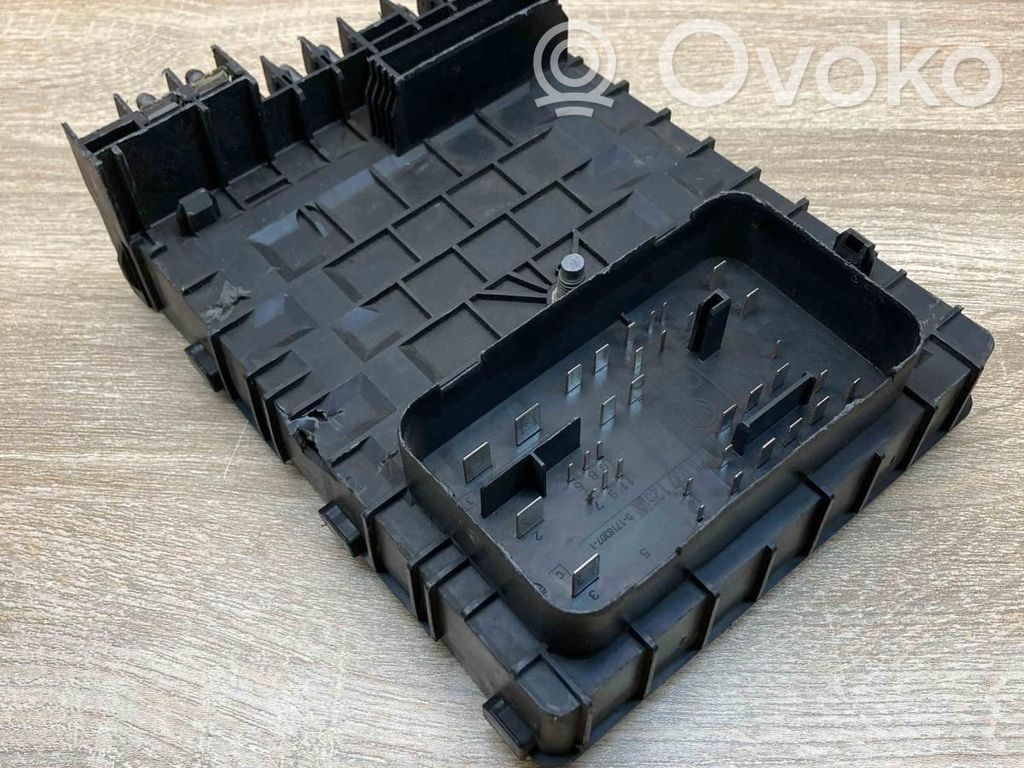 Volkswagen Touran I Sulakemoduuli 