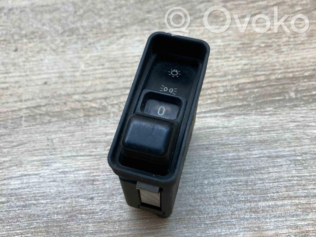 Headlight level height control switch   1391338,38813710
