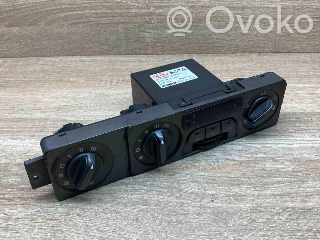 KIA Carnival Climate control unit 