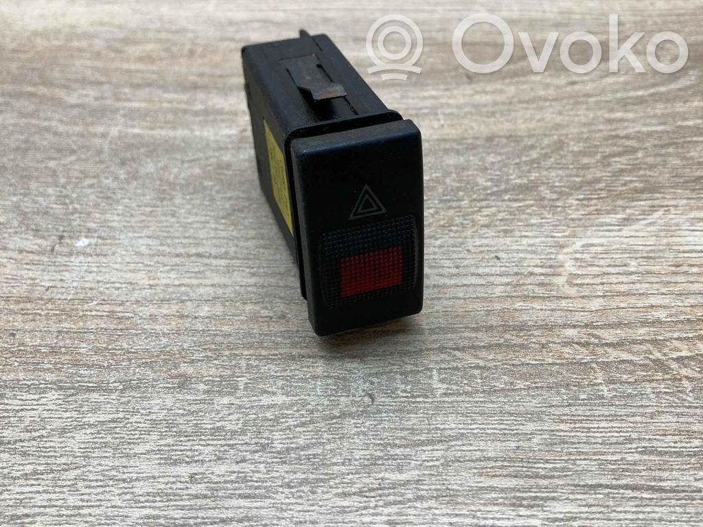 Audi A4 S4 B5 8D Interruttore luci di emergenza 