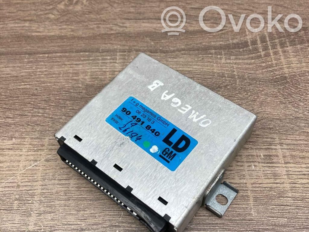 Opel Omega B1 Autres unités de commande / modules 
