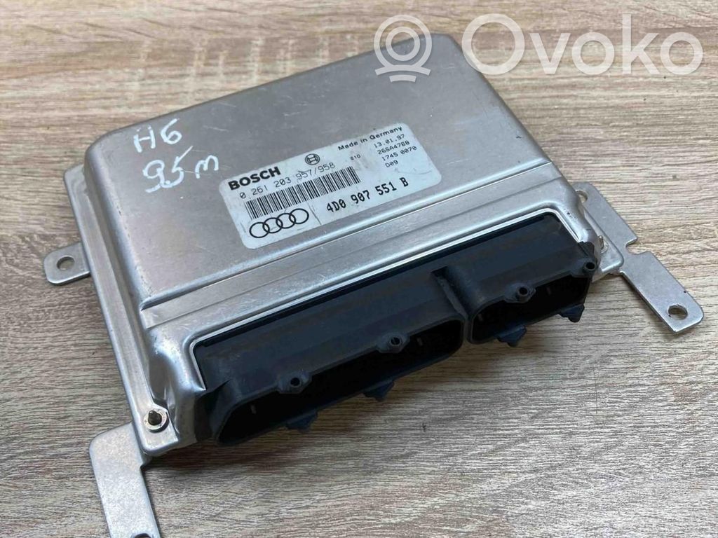 Audi A6 S6 C4 4A Engine control unit/module ECU 