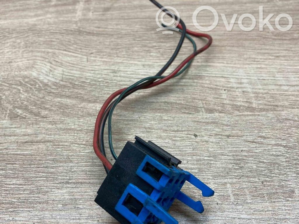 Plug wire   8378977,USED