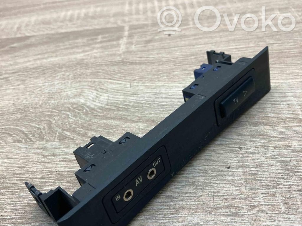 BMW X5 E53 AUX in-socket connector 