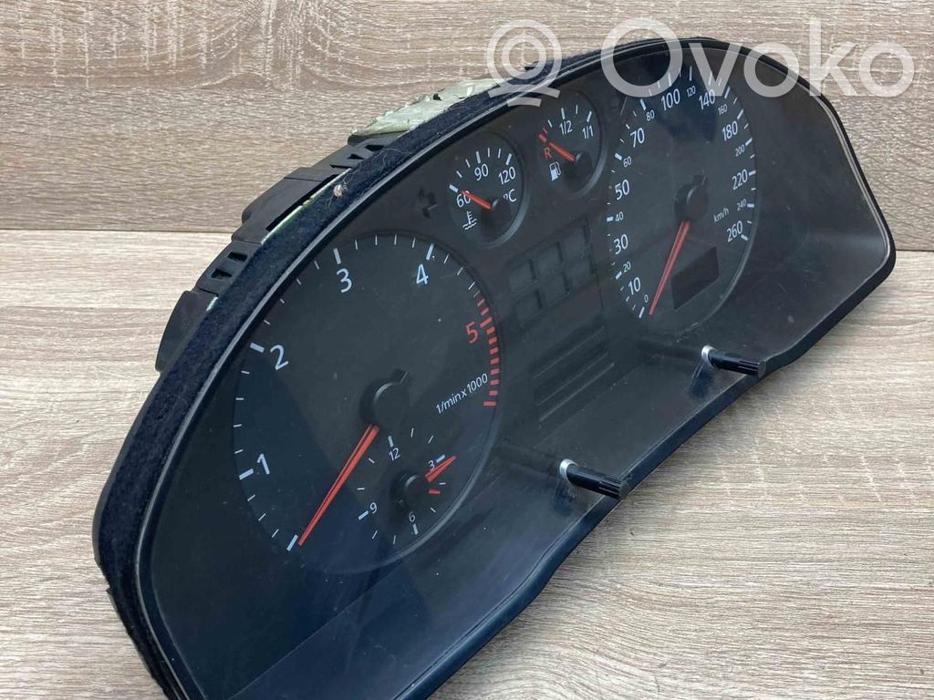 Audi A4 S4 B5 8D Licznik / Prędkościomierz 