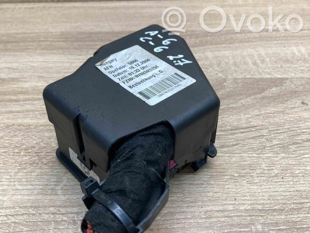 Audi A6 S6 C6 4F Fuse box set 