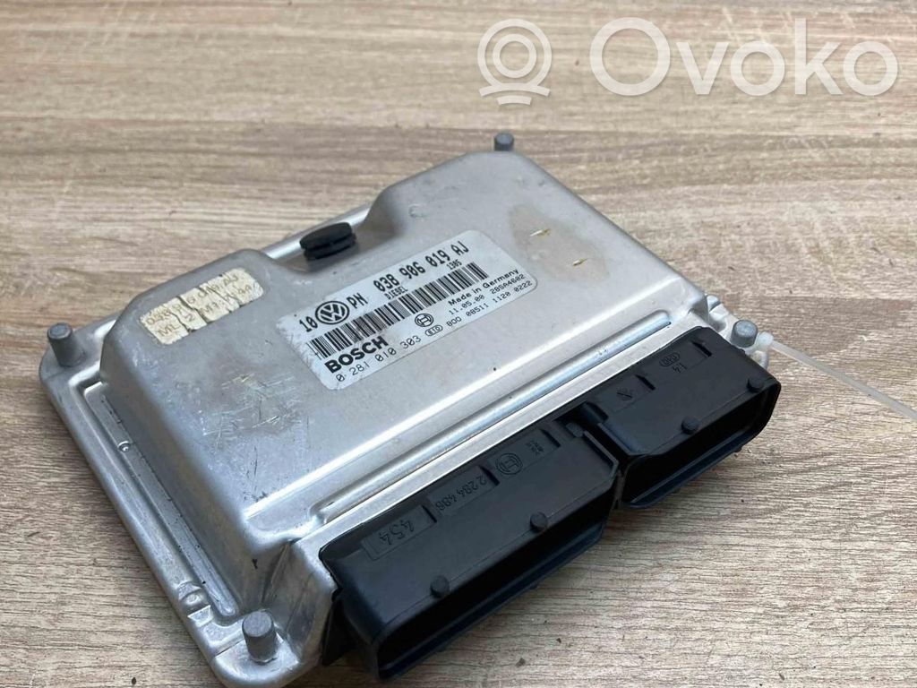 Volkswagen PASSAT B5 Unitate control motor/modul ECU 