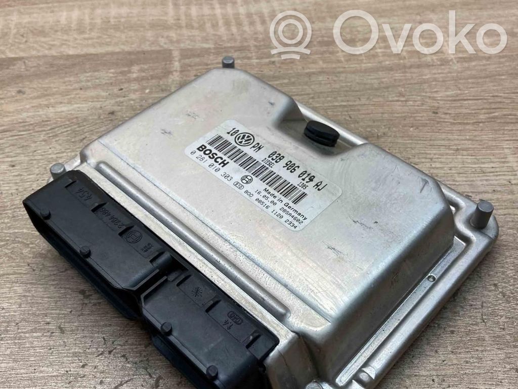 Komputer / Sterownik ECU silnika   038906019AJ,0281010303,10PN