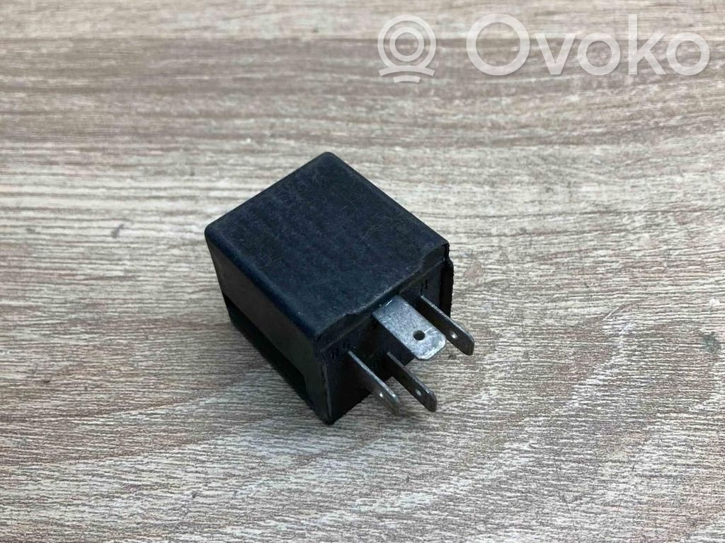 Audi 80 90 S2 B4 Muu rele 