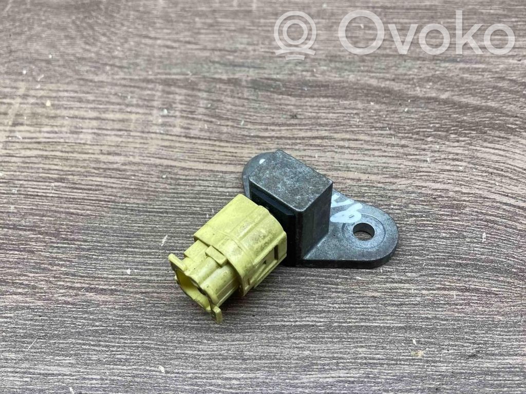 Nissan Qashqai Gaisa spilvenu trieciensensors 