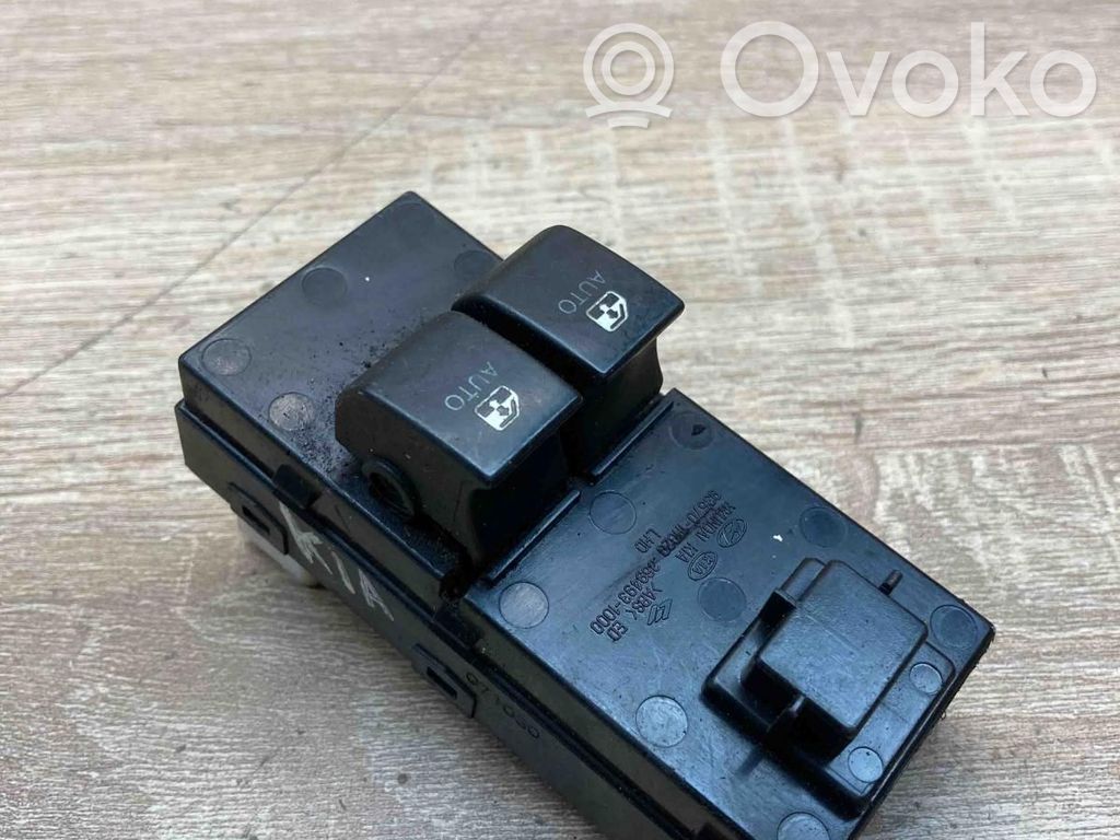 KIA Stonic Interruptor del elevalunas eléctrico 