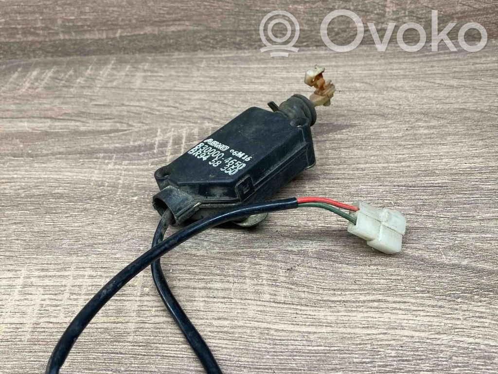 Mazda 323 F Motor de bloqueo de puertas 