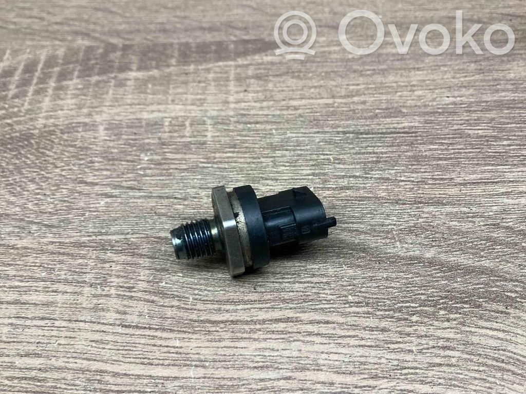 BMW 5 E39 Air pressure sensor 