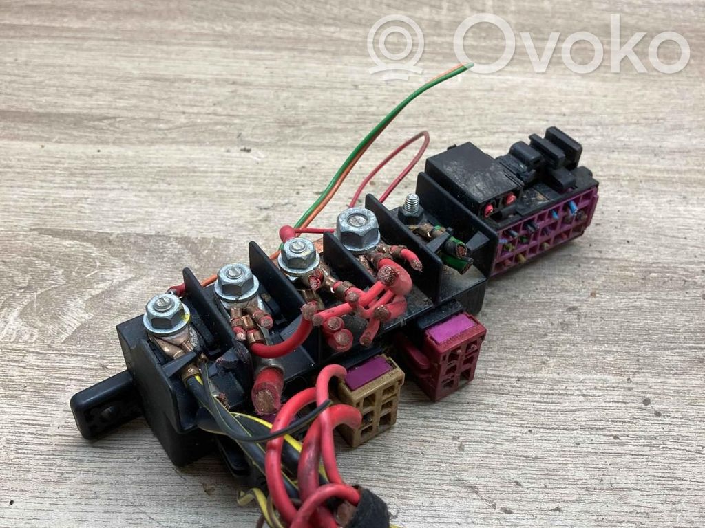 Audi A4 S4 B5 8D Otros relés 