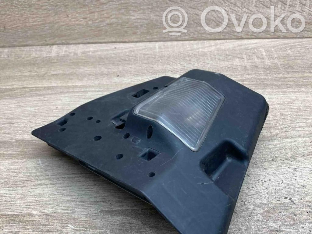 BMW 3 E46 Takavalon polttimon suojan pidike 