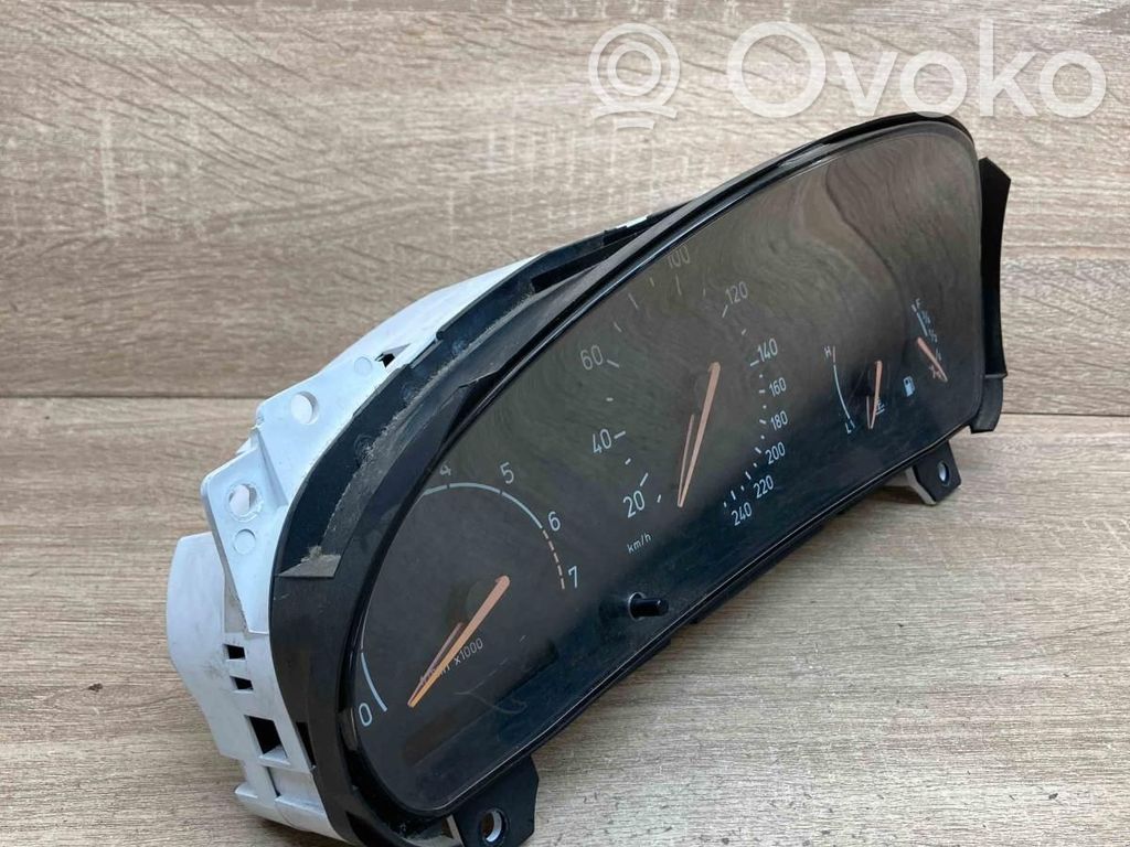 Saab 9-5 Speedometer (instrument cluster) 