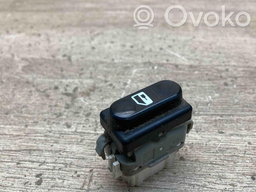 Nissan Primera Interruttore a pulsante della chiusura centralizzata 
