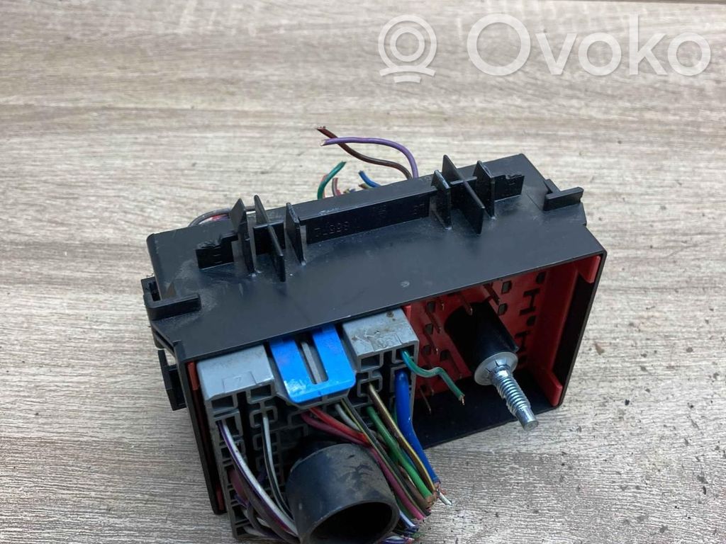 Audi 80 90 S2 B4 Module de fusibles