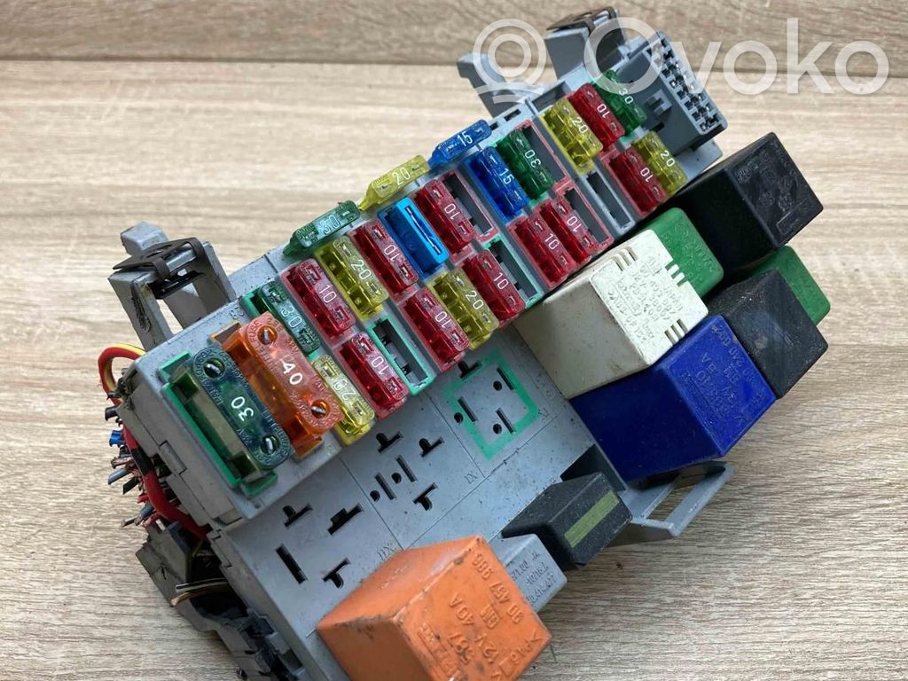 Opel Corsa B Drošinātāju kaste (komplekts) 