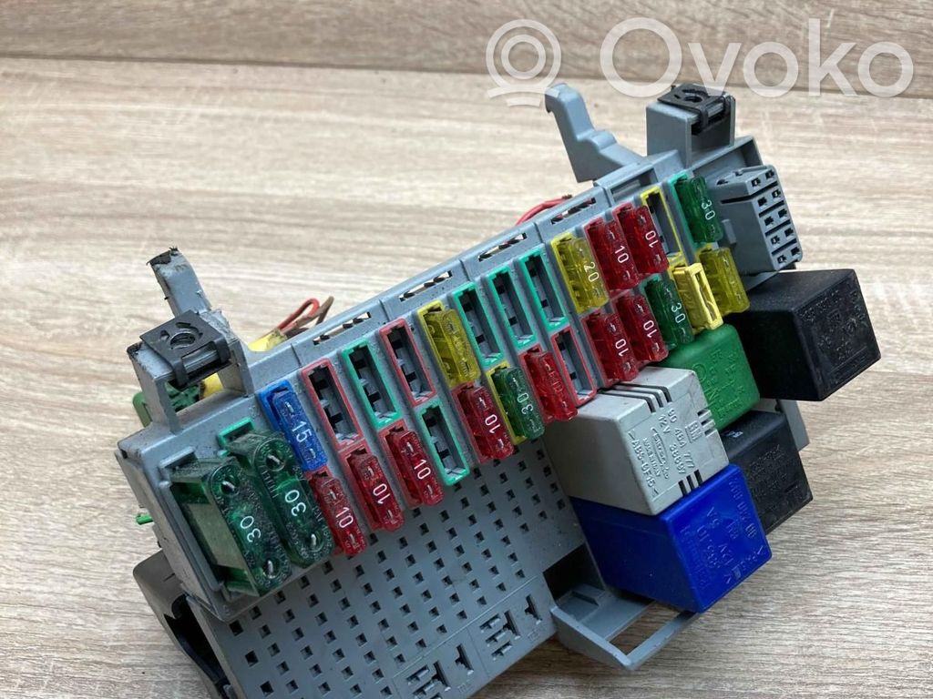 Opel Astra F Fuse module 
