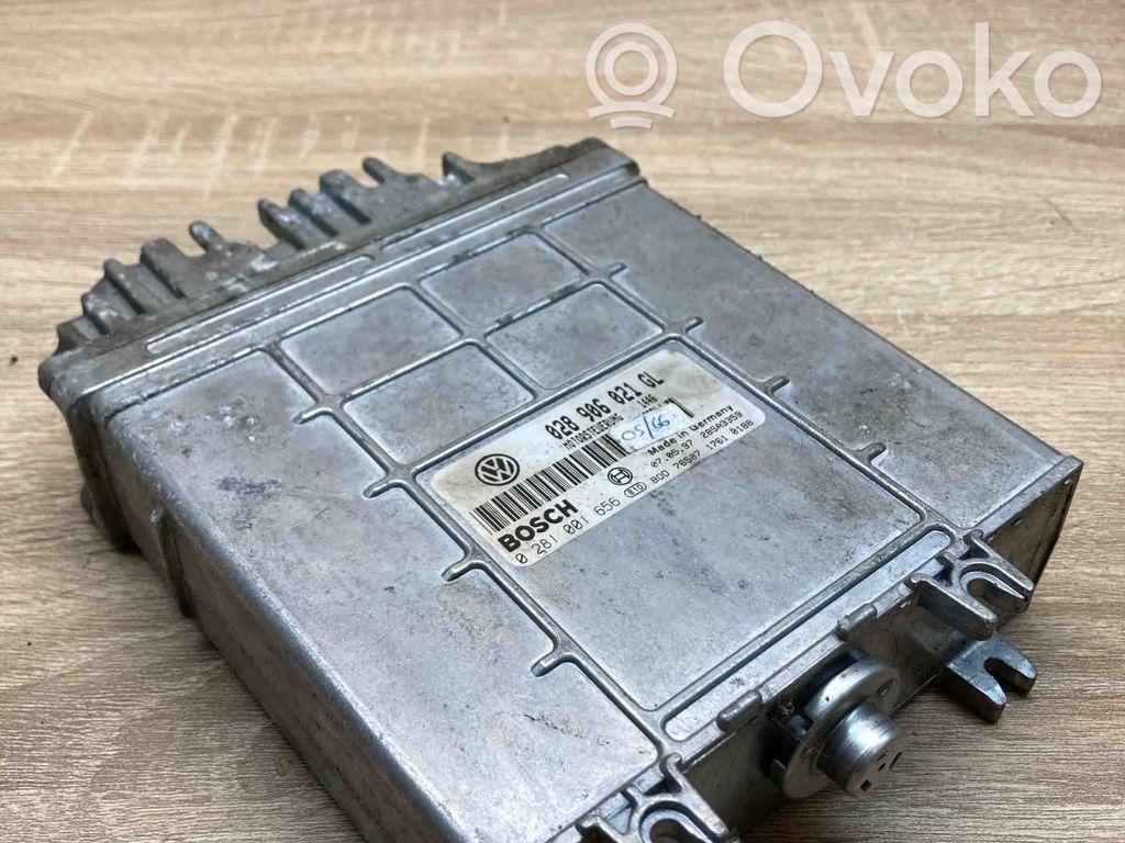 Volkswagen PASSAT B5 Unitate control motor/modul ECU 