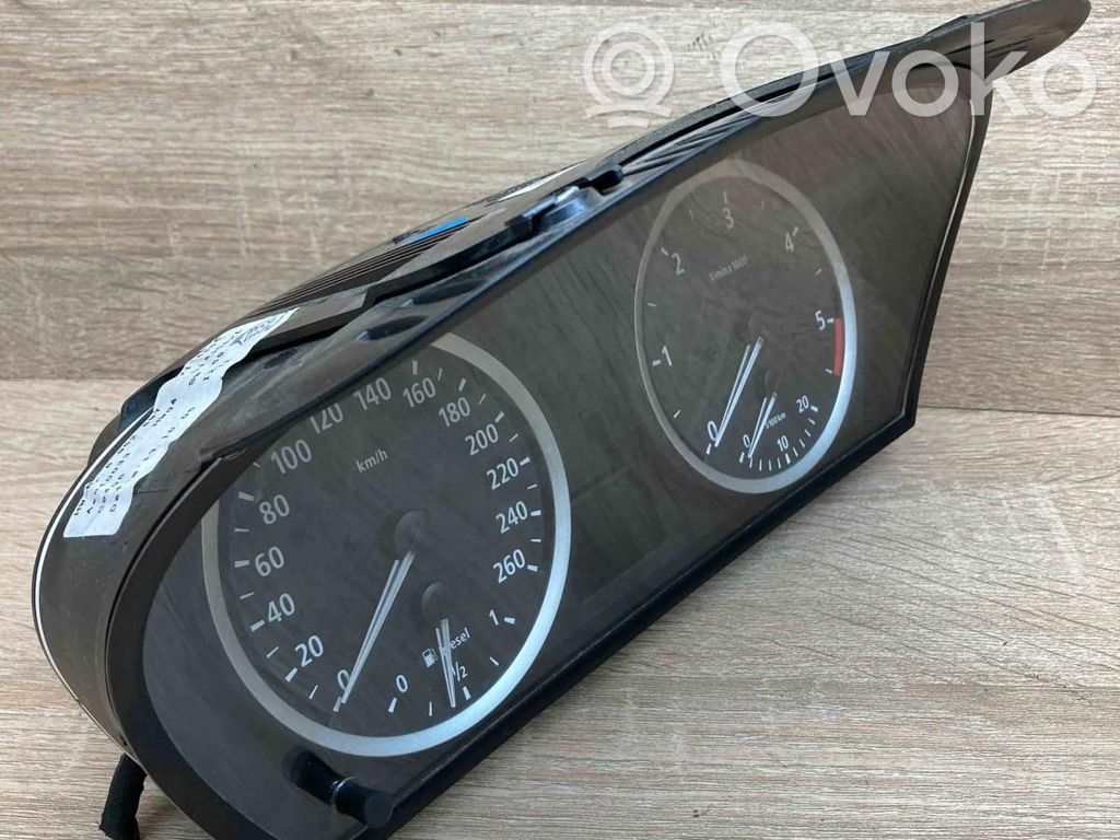 BMW 5 E60 E61 Nopeusmittari (mittaristo) 