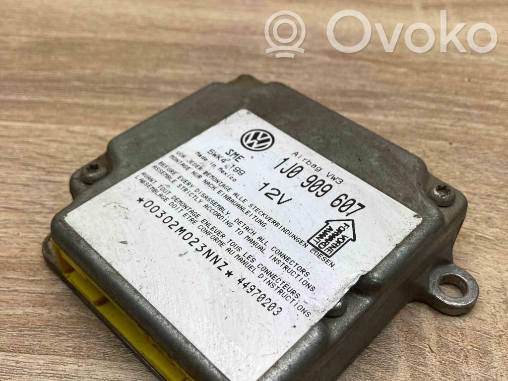Volkswagen PASSAT B5 Unitate/modul de comandă airbaguri 