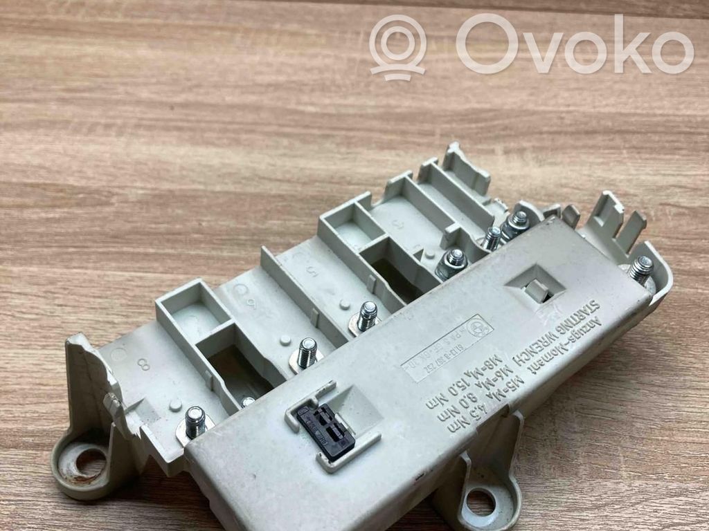 BMW 5 E39 Battery relay fuse 