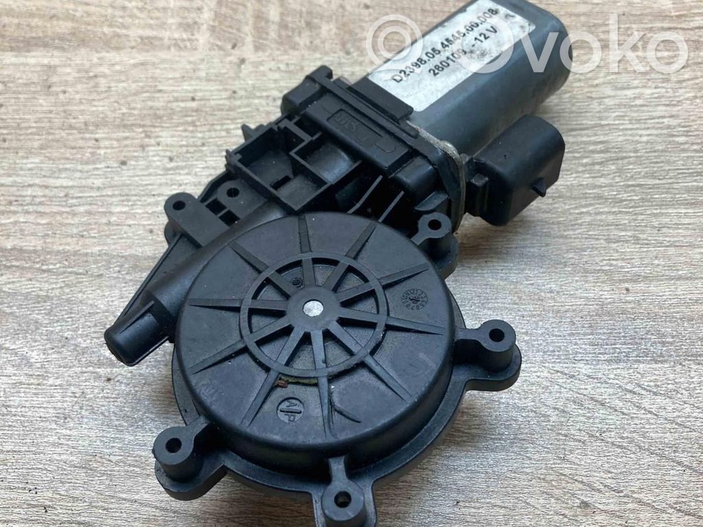 Renault Megane I Front door window regulator motor 