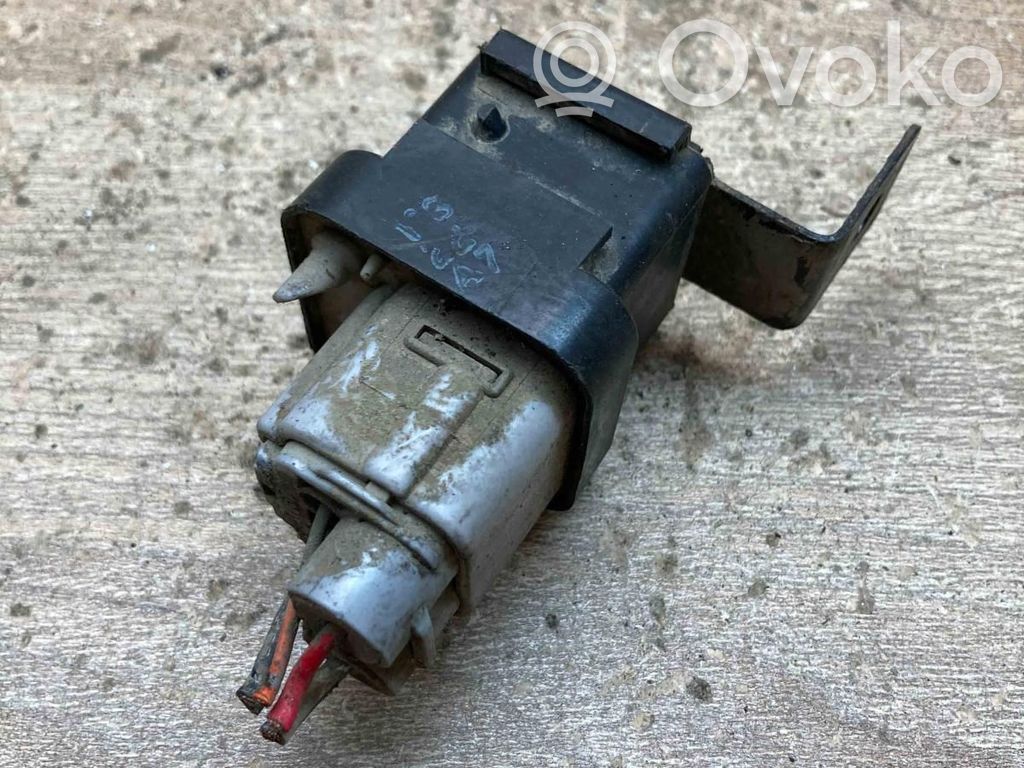 Mitsubishi Carisma Muu rele 