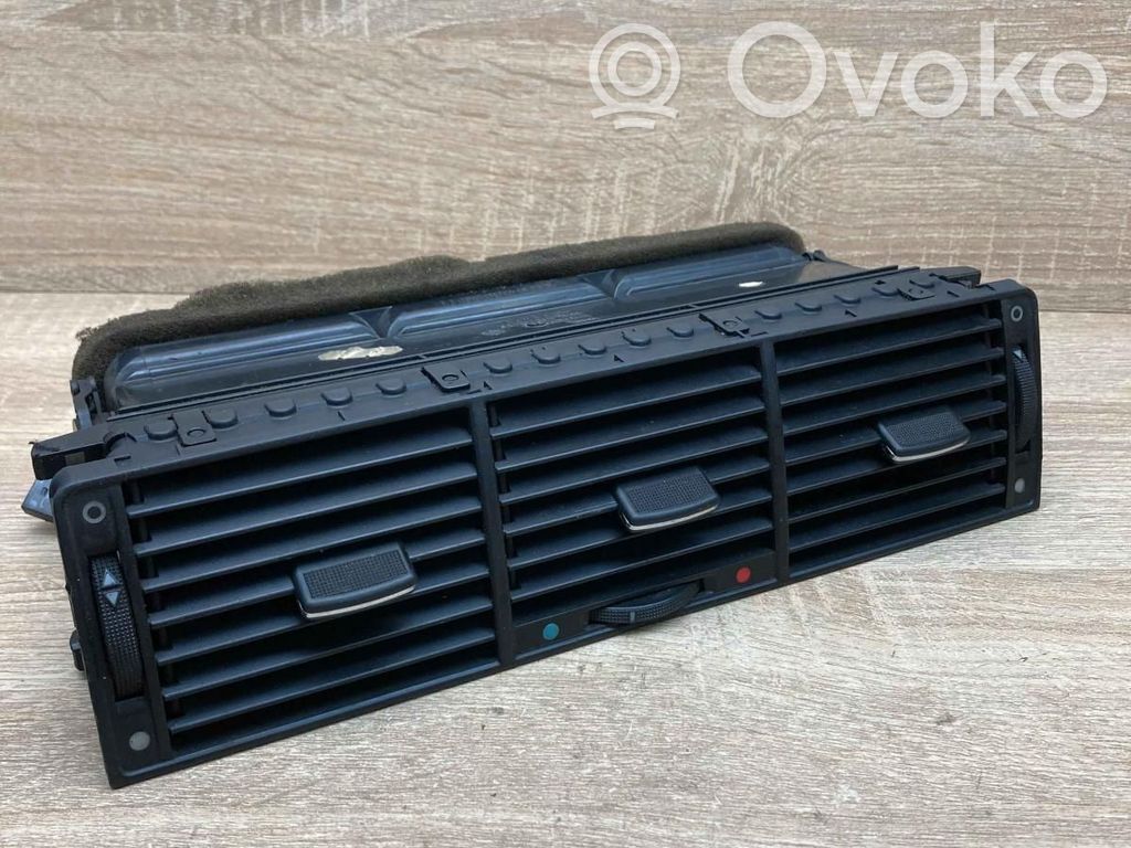 Audi A8 S8 D2 4D Rejilla de ventilación central del panel 